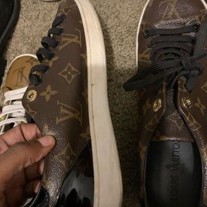AUTHENTIC LOUIS VUITTON Sneakers